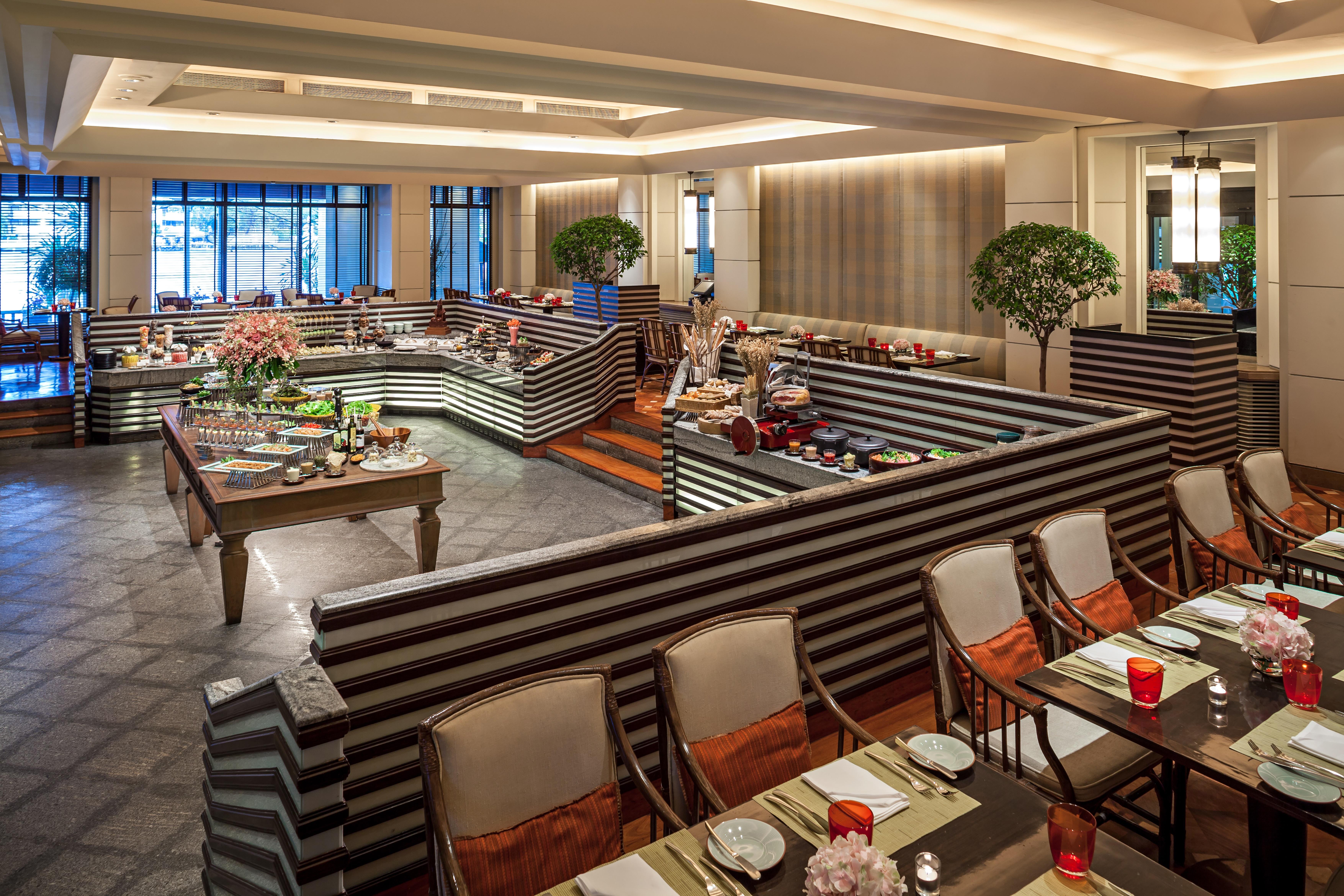 Отель The Peninsula Бангкок Экстерьер фото The restaurant
